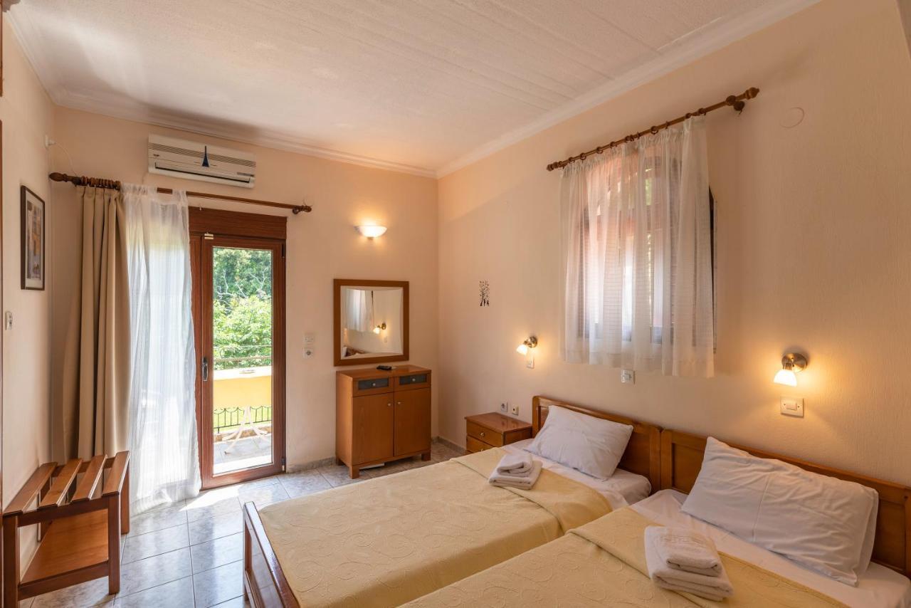Hotel Castle Pontos à Skala Potamia  Extérieur photo