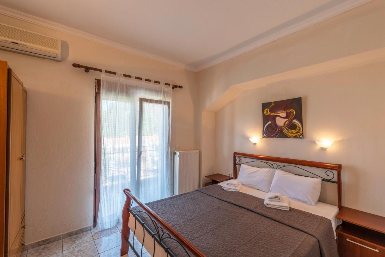 Hotel Castle Pontos à Skala Potamia  Extérieur photo